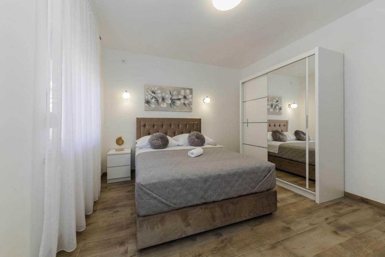 Luxury Apartment Maris Kastela Luaran gambar