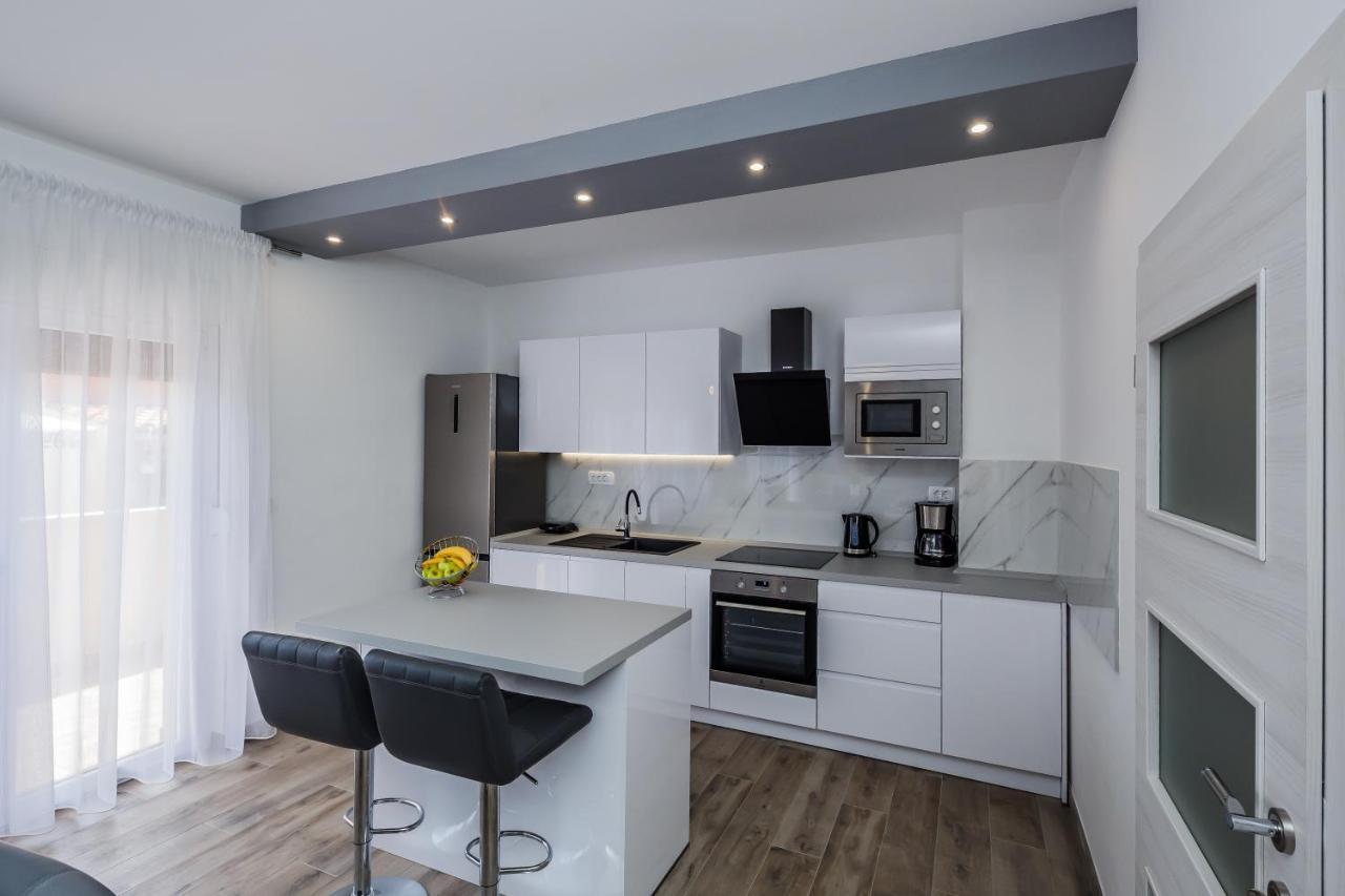 Luxury Apartment Maris Kastela Luaran gambar